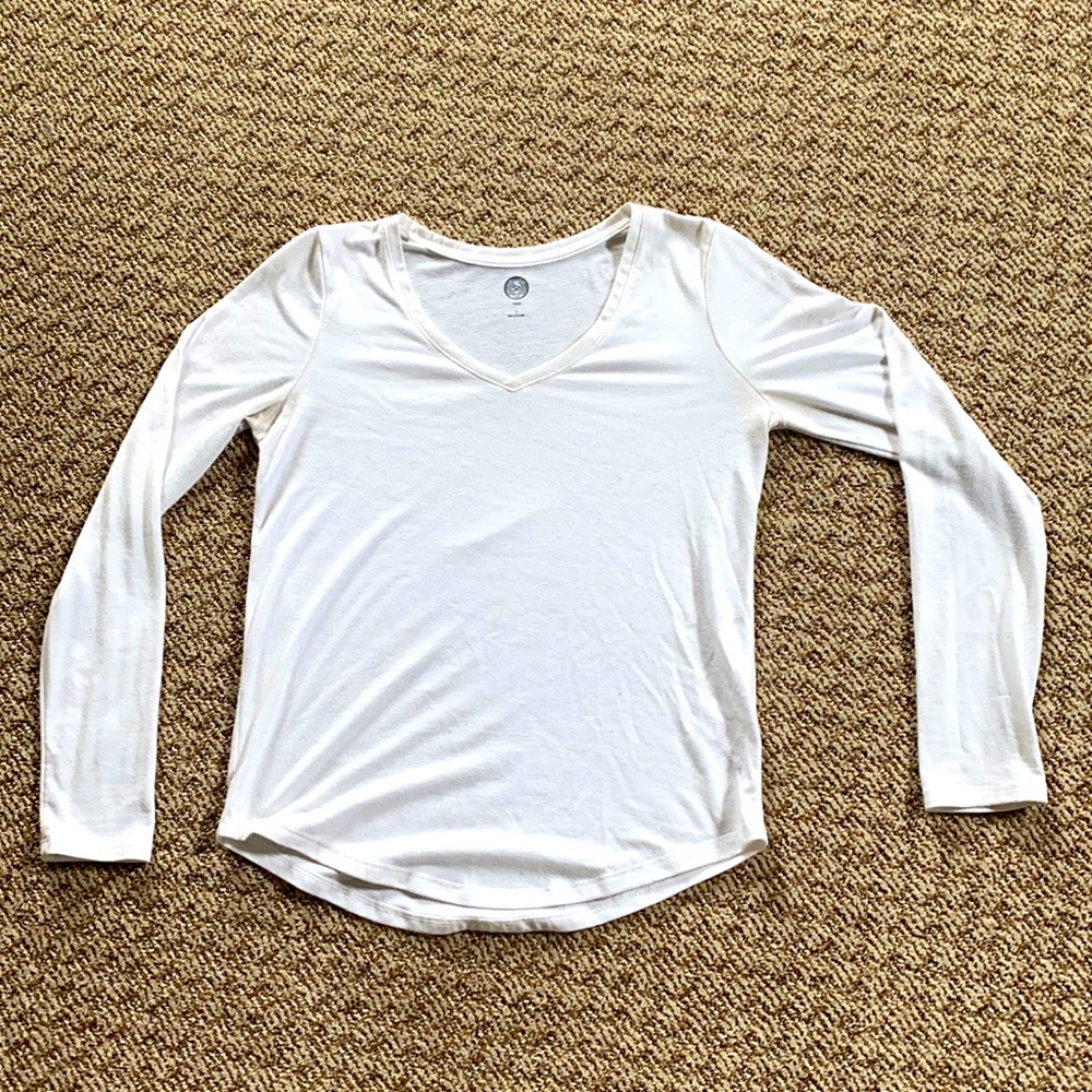 V-neck long sleeve